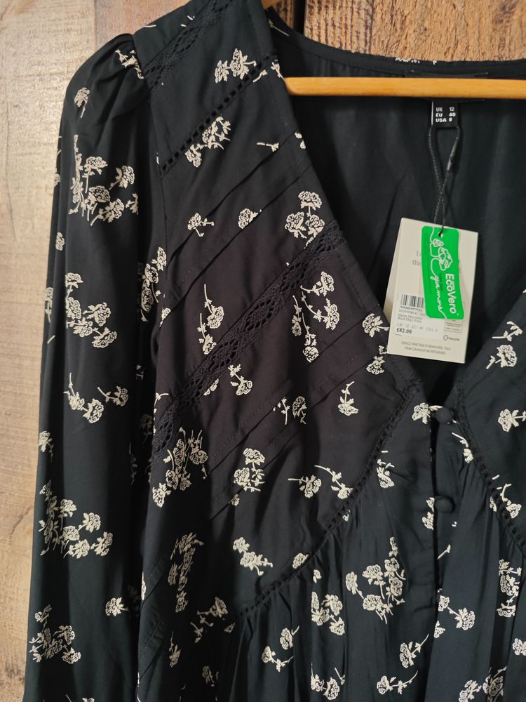 Molly Bracken Black Floral Dress imagen 5