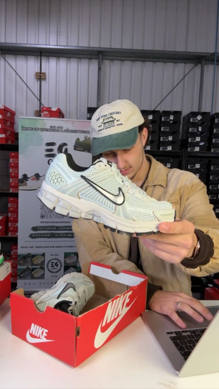 Nike UK 2.5 NIKE ZOOM VOMERO 5 LIGHT BONE CHROME NEW £155RRP  product image