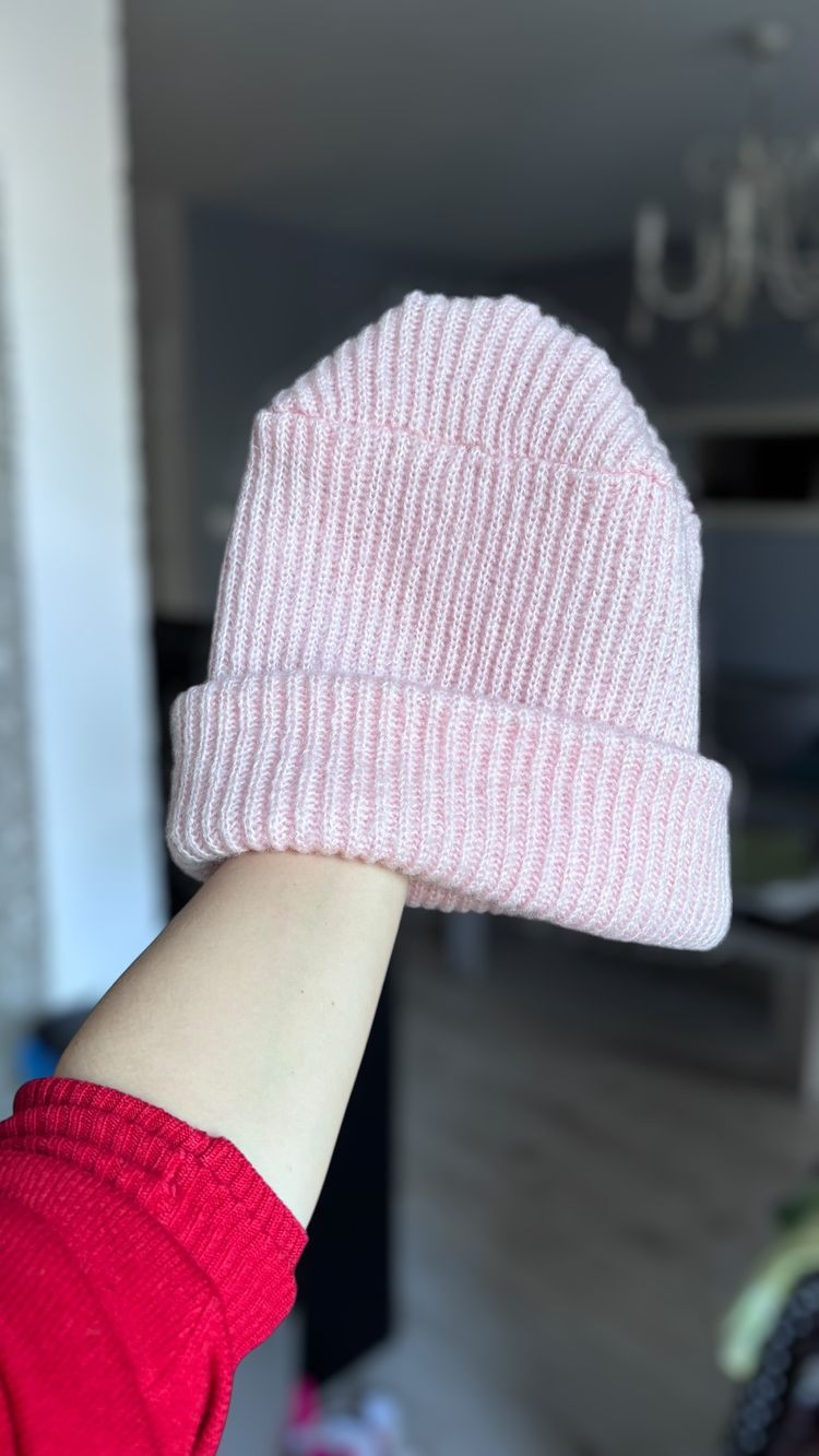 Pink Knitted Beanie Hat obraz 1