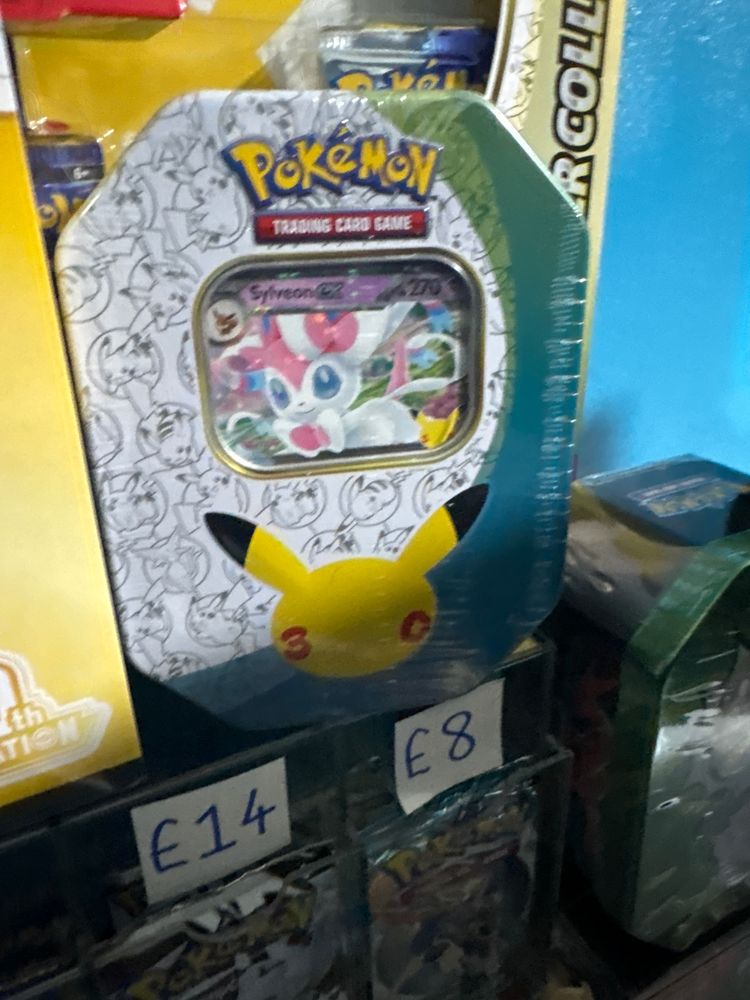 Pokémon Trading Card Game Tin image 1