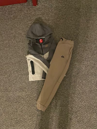 Nike tech fleece kids