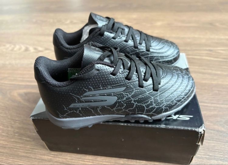 Kids Skechers Black Toddler Football Shoes uk size 9.5K obraz 2