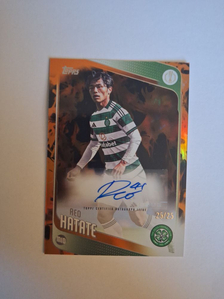 Reo Hatate Topps UCC 2025-26 Orange Auto /25 Celtic FC Football Card Mint