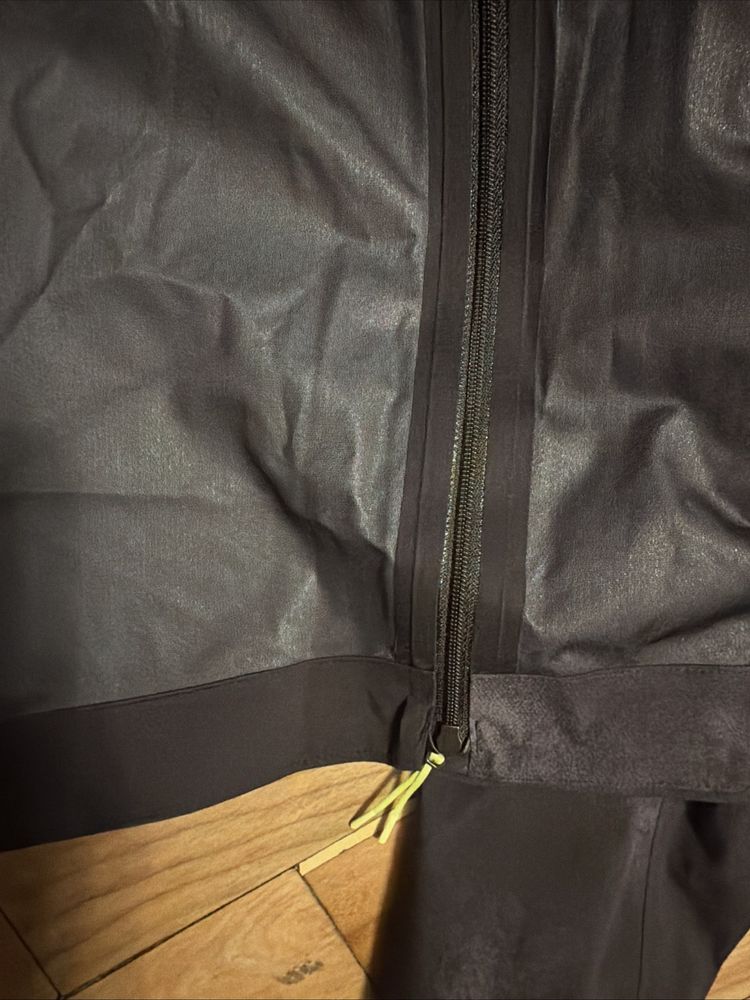 Immagine di lululemon Lab Toja Shell Coat Mac Medium RRP £298 Celestial Black Granite BNWT 8