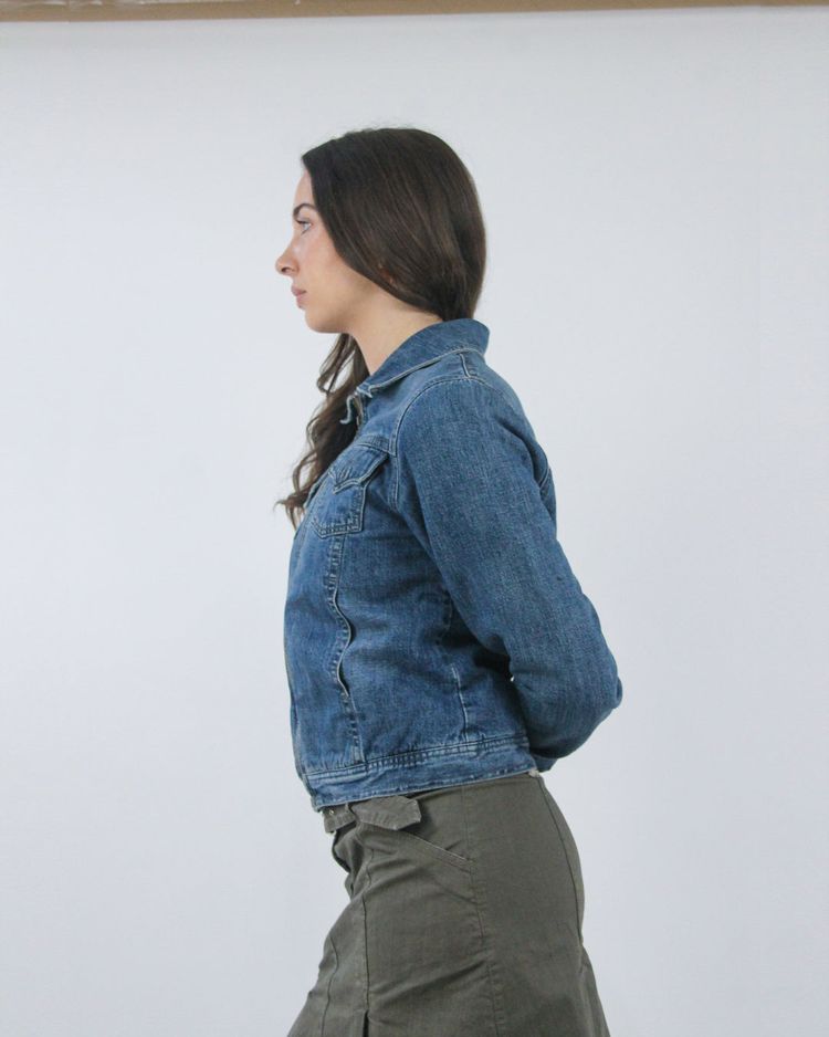 Immagine di gilmore girls | medium/large mid blue fitted denim jacket 2