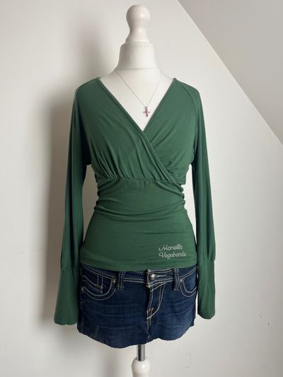 Movella Vagabonda green long sleeve