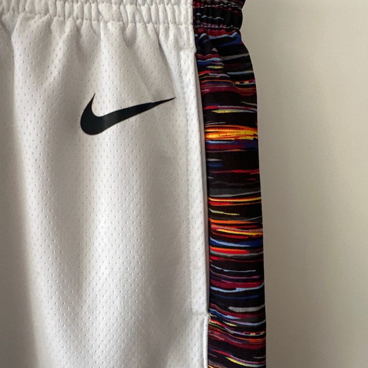 Brooklyn Nets Nike shorts - Large image 4