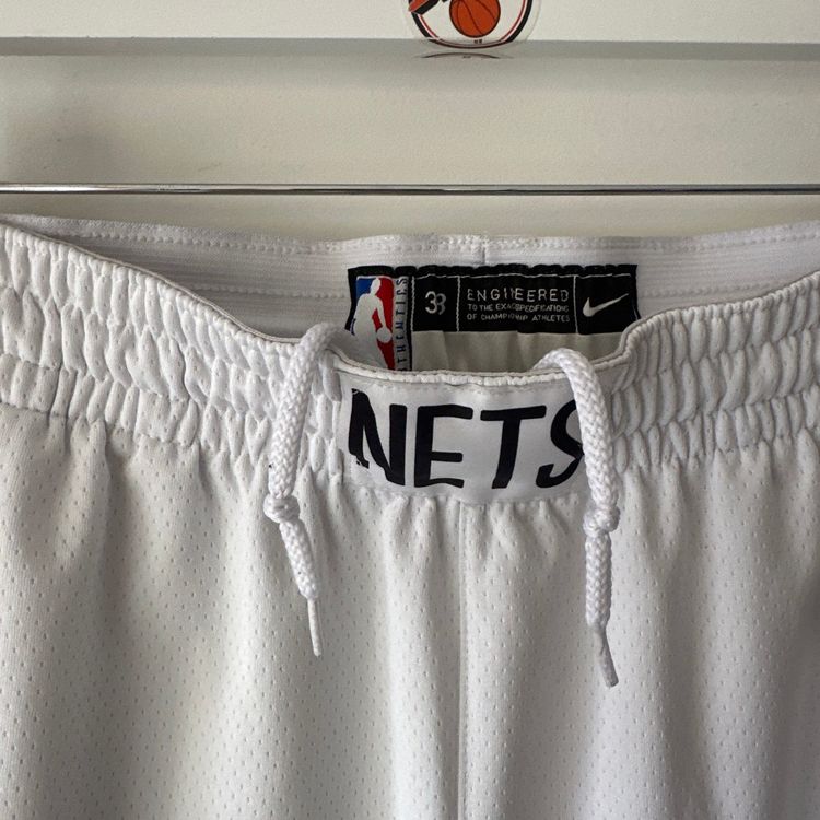 Brooklyn Nets Nike shorts - Large image 3