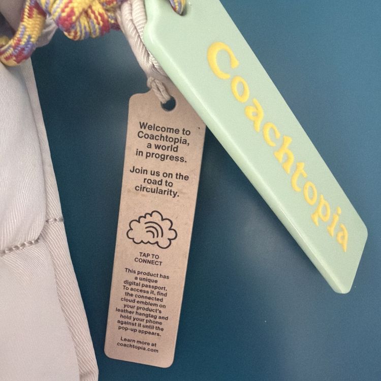 Coach Coachtopia Loop Mini Tote Beige BNWT imagen 2