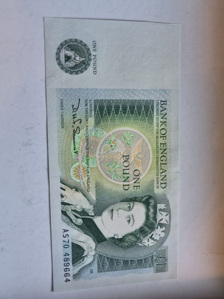 Bank of england one pound note 
