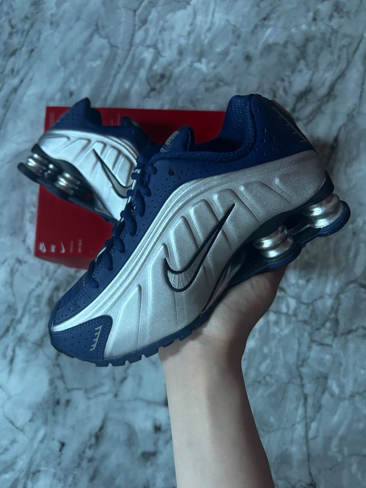 Nike Nike Shox Sneakers product image