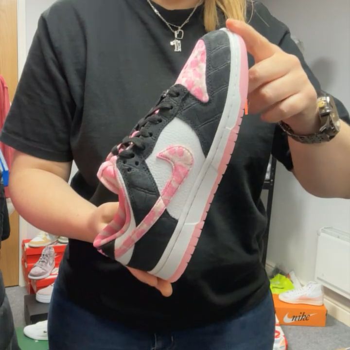 Nike Nike dunk low uk 6.5 pink leopard  product image
