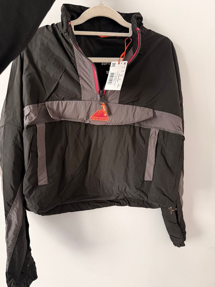 Superdry Damska kurtka Superdry krótka wiatrówka kurtka damska product image