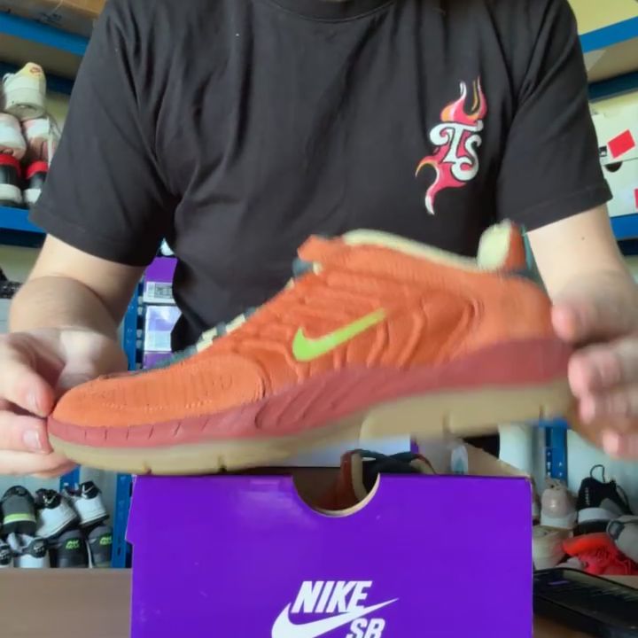 Nike UK3.5 BNWB product image