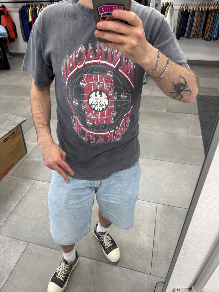 Black Graphic T-Shirt faded eithracht feankfurt  image 2