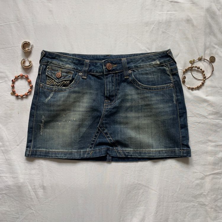 2000s Vigoss Embroidered 2000s  Denim Mini Skirt image 4