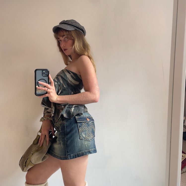 2000s Vigoss Embroidered 2000s  Denim Mini Skirt image 2