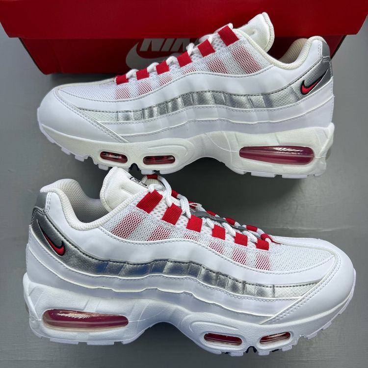 Immagine di Nike Air Max 95 Size UK 8 OG SE Big Bubble England White Men's IQ0176-100 1