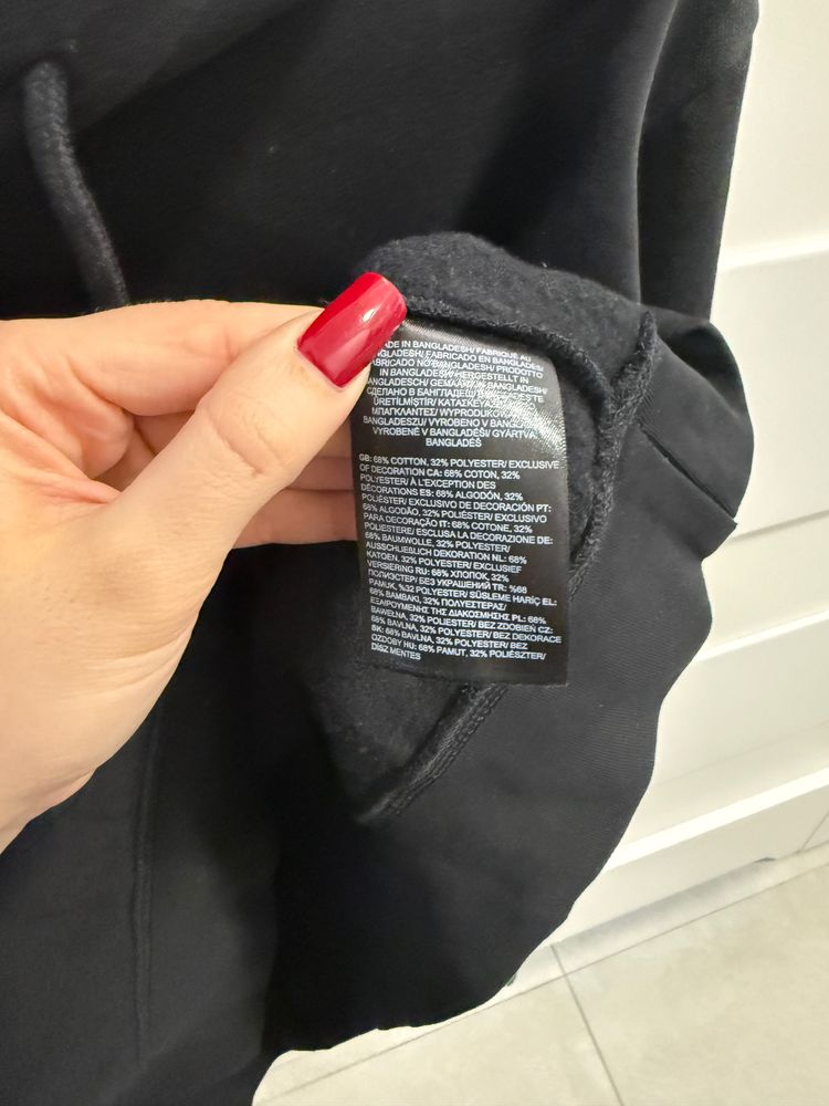 The North Face Women'S Black Hoodie image 4