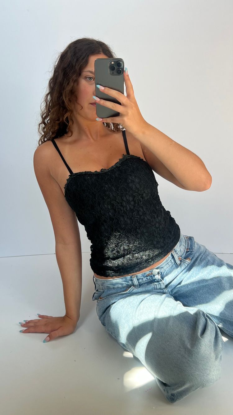 00s black lace cami- size S image 2
