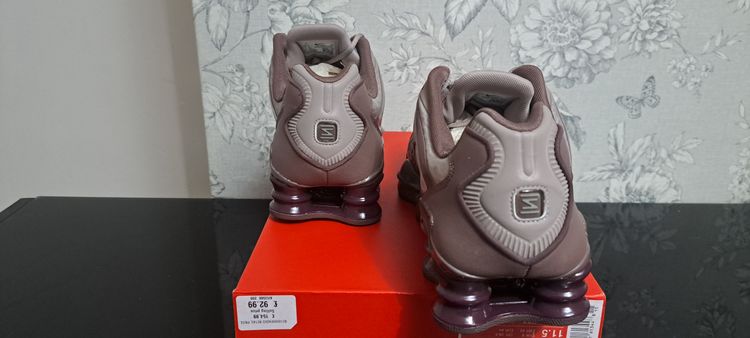 Nike Shox TL UK 9 EUR 44 Pumice Night Maroon Brand New Box No Lid image 4