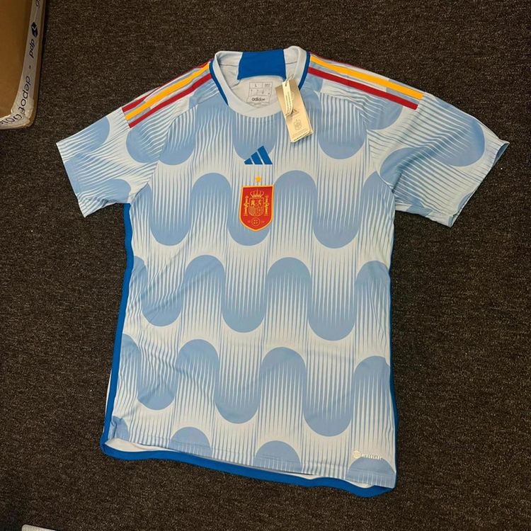 Adidas Spain Football Jersey Away Top New Men’s Large / XL new 
