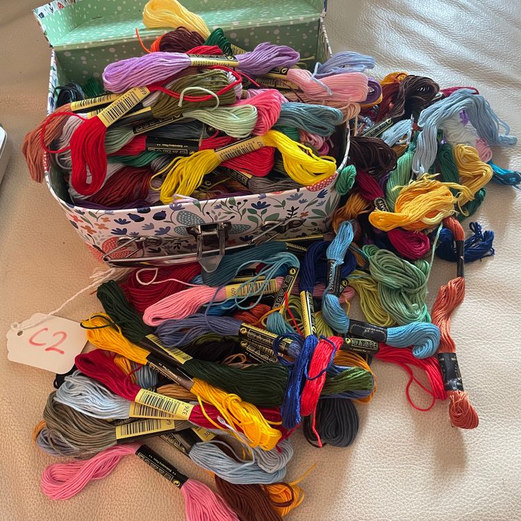 Embroidery Thread Bundles Cross Stitch Floss Cotton Skeins in Mini Cardboard Suitcase Box - C2 2