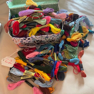 Embroidery Thread Bundles Cross Stitch Floss Cotton Skeins in Mini Cardboard Suitcase Box - C2 2