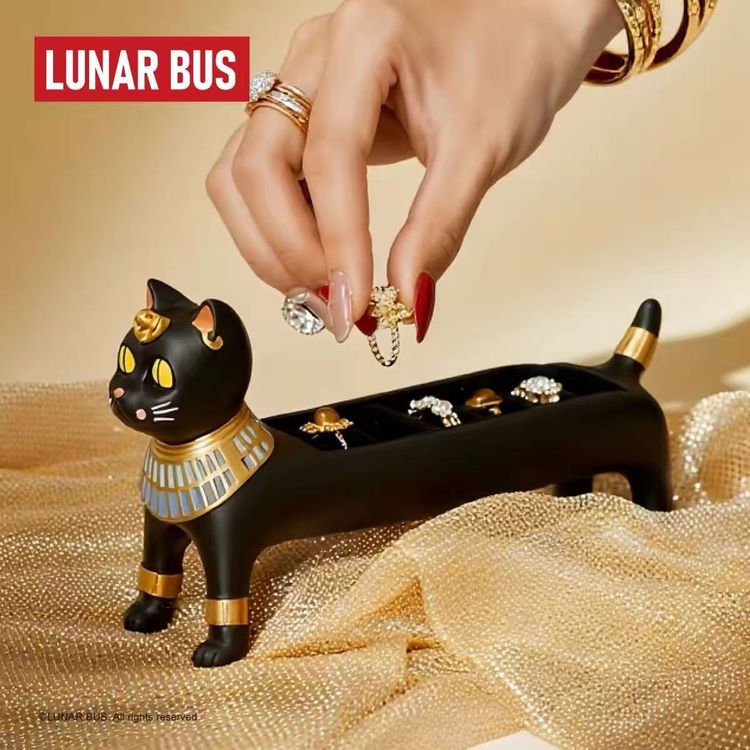 Black Cat-Shaped Jewelry Holder image 1