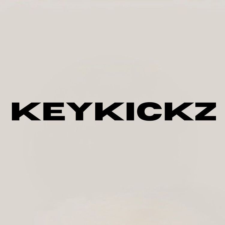 Unknown Sneaker Keychain #1 Item on screen  product image