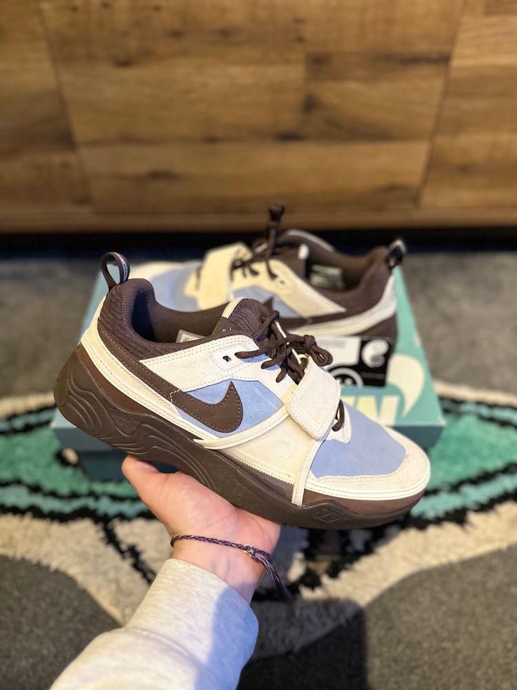 Nike Zoom Field Jaxx “Travis Scott Leche Blue” U.K. 9.5