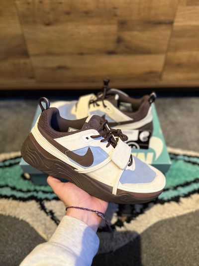Nike Zoom Field Jaxx “Travis Scott Leche Blue” U.K. 9.5