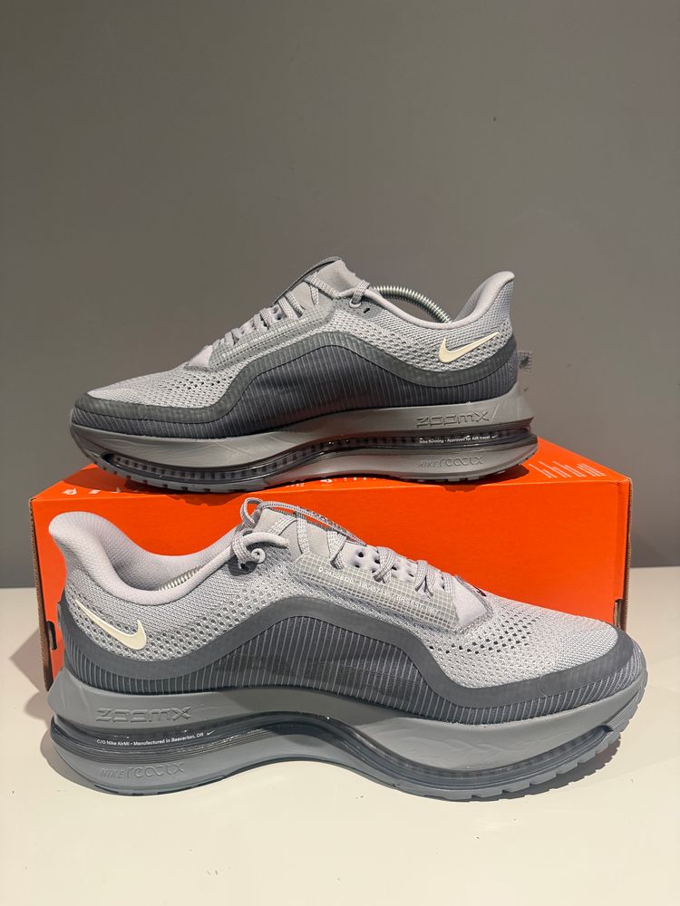 Nike Air Zoom Pegasus Premium Wolf Grey UK 11.5 obraz 2