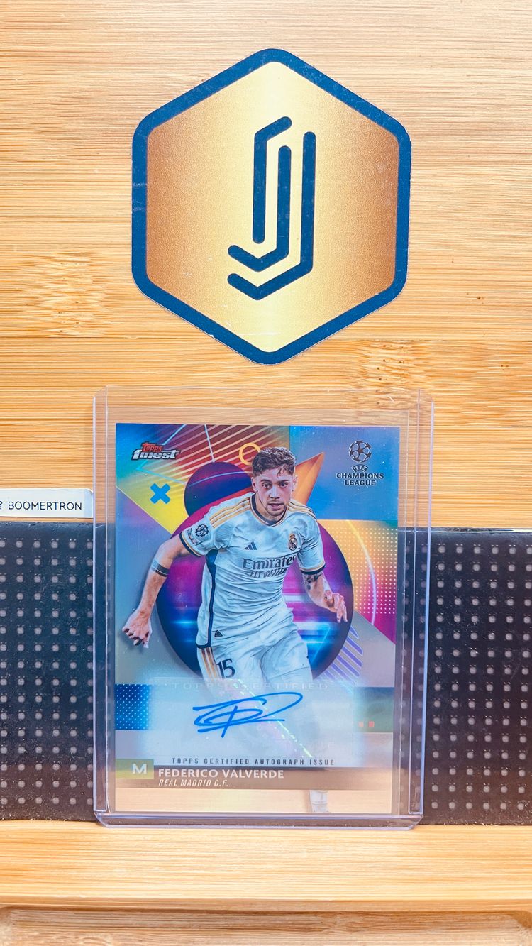 AUTO - Federico Valverde - Real Madrid - refractor - Topps Finest UCC 2324