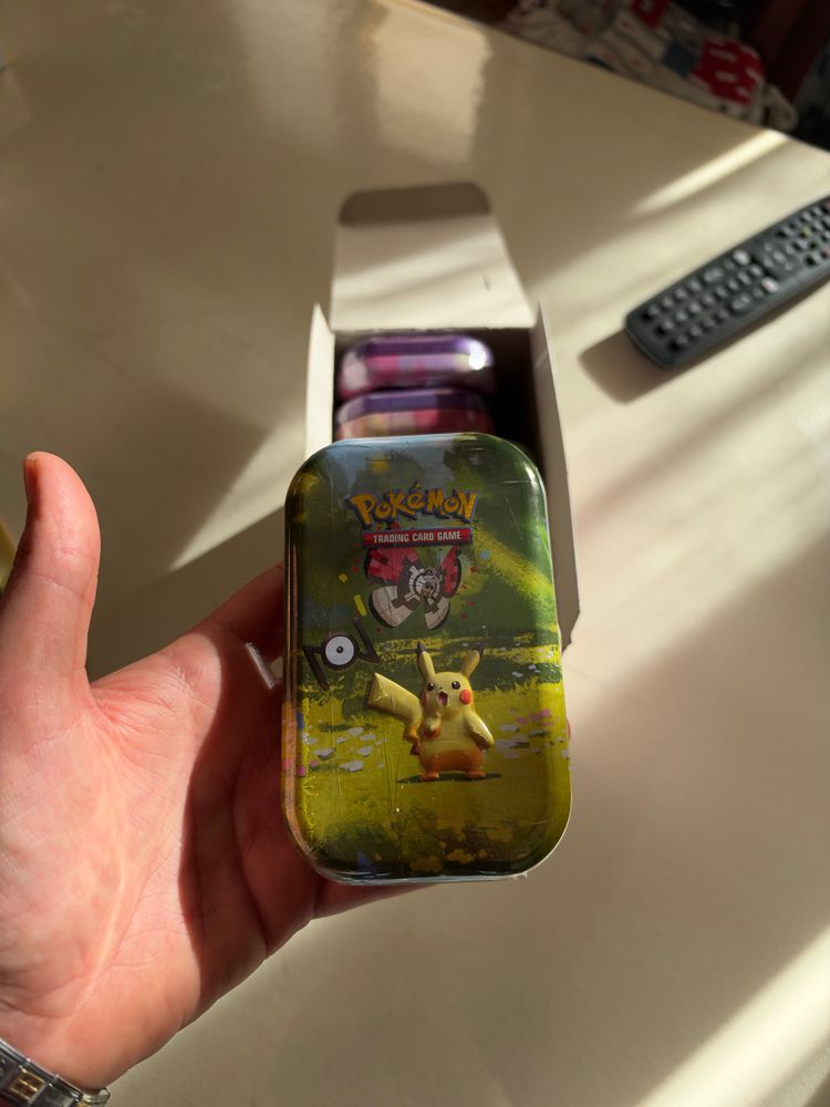 Pokemon Trading Card Game Tin image 1