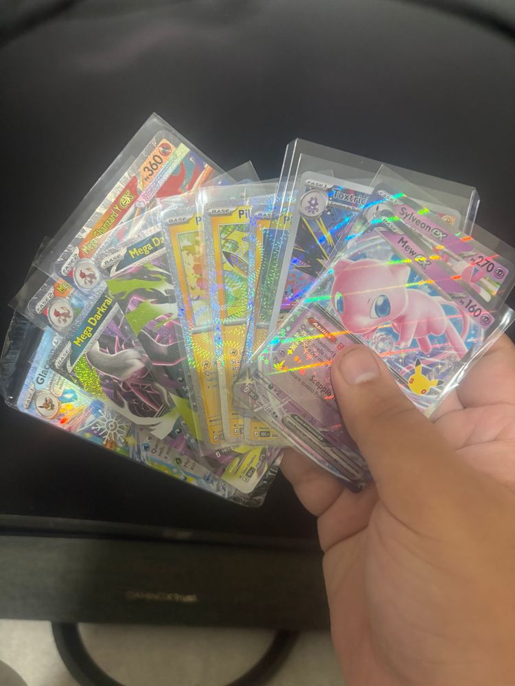 lotto carte prenotate Mew30th,Sylveon 30th,Toxtricity30th,4pikachu,2darkrai,Mcharizard X-Y e Glaceon promo obraz 1