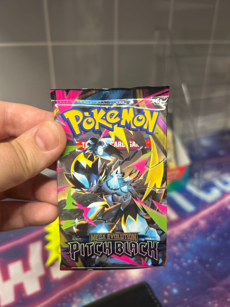 Pokemon Pitch Black Pack