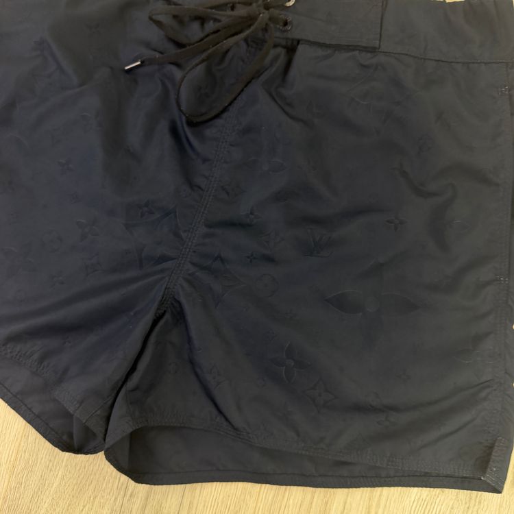 Immagine di Louis Vuitton Men’s Blue Swim Shorts - Medium 5