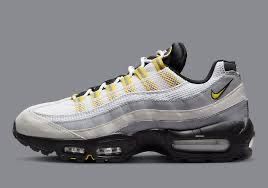 Nike Air Max 95  "White Tour Yellow" uk8 used no box 