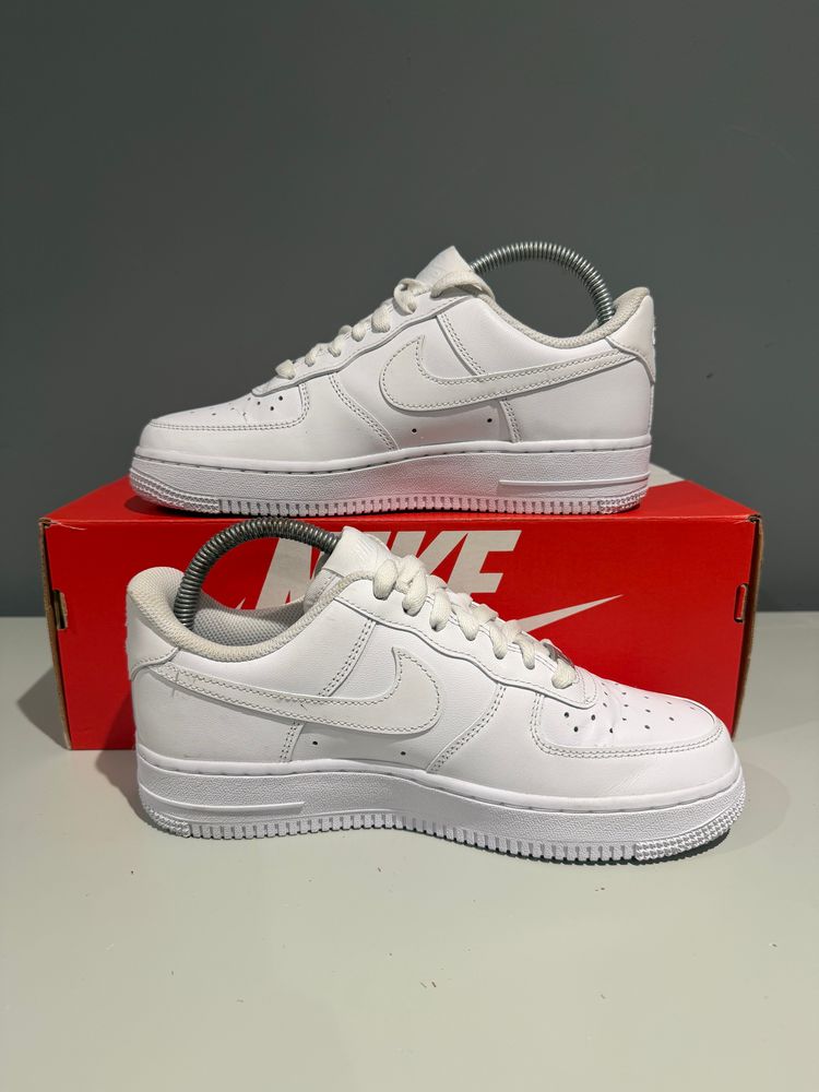 Nike Air Force 1 Low '07 White UK 4.5 (No Box) obraz 2