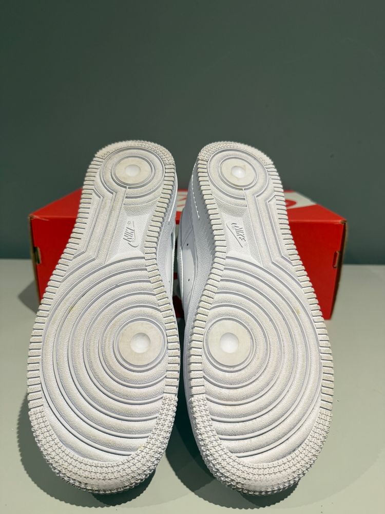 Nike Air Force 1 Low '07 White UK 4.5 (No Box) obraz 4
