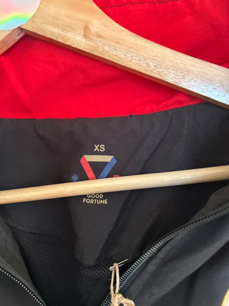 Willem II raincoat XS BNWT 2