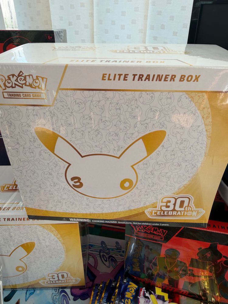 Pokémon Trading Card Game Elite Trainer Box