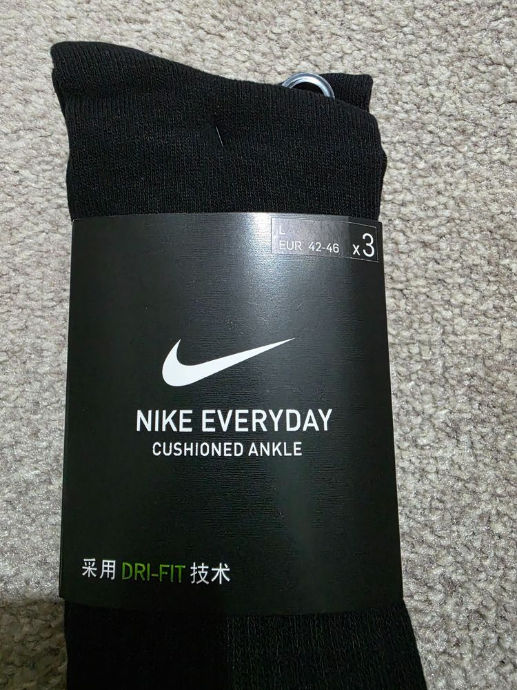 Nike Everyday Cushioned Ankle Socks 3 Pack image 2