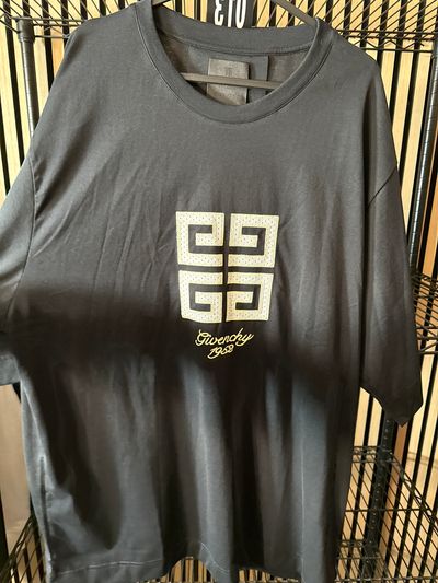 U42 Givenchy Black Tee Brand New