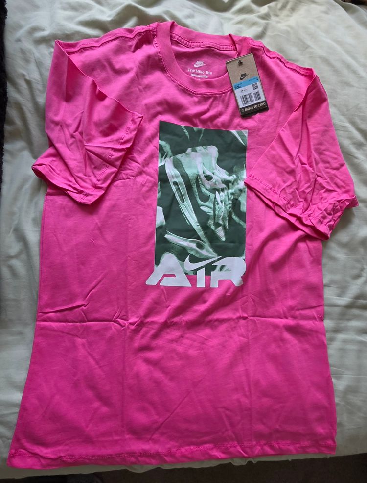 Nike Pink Graphic T-Shirt