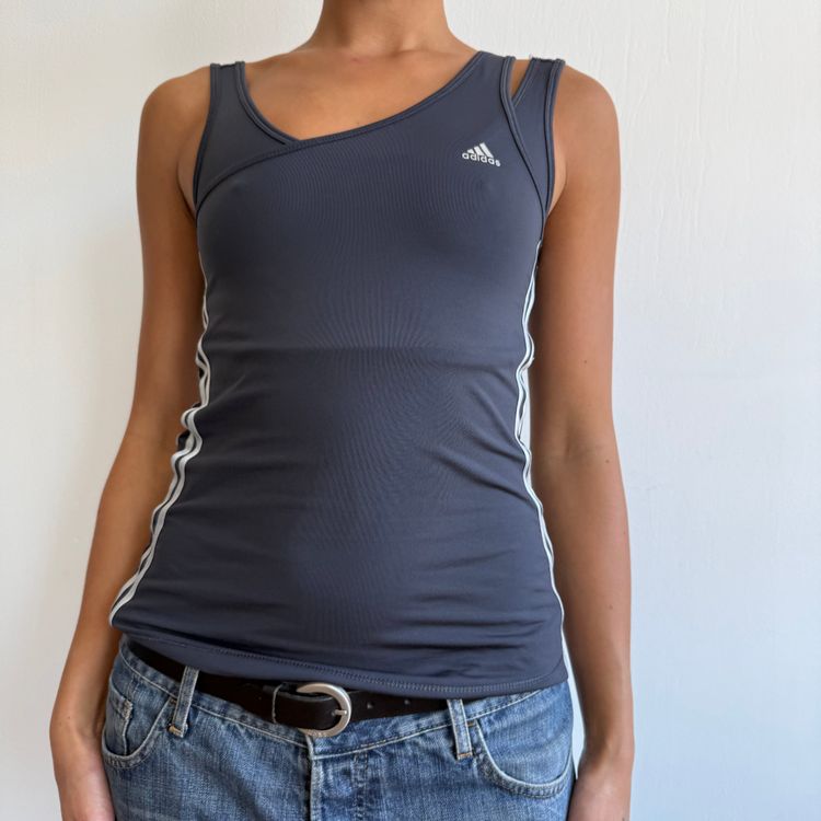 Immagine di Navy Adidas double layer top - Size S 5