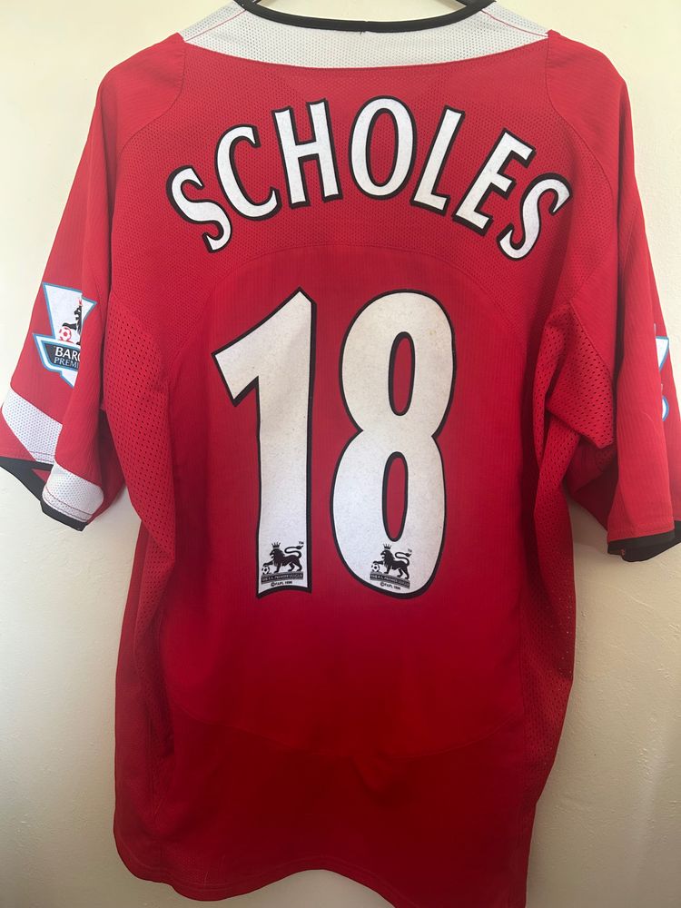 Manchester United 2004/05 home Scholes medium 