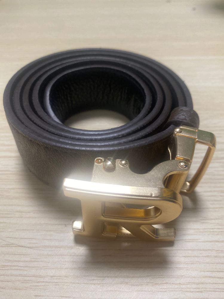 Immagine di Brown Leather Belt With Gold Buckle 1