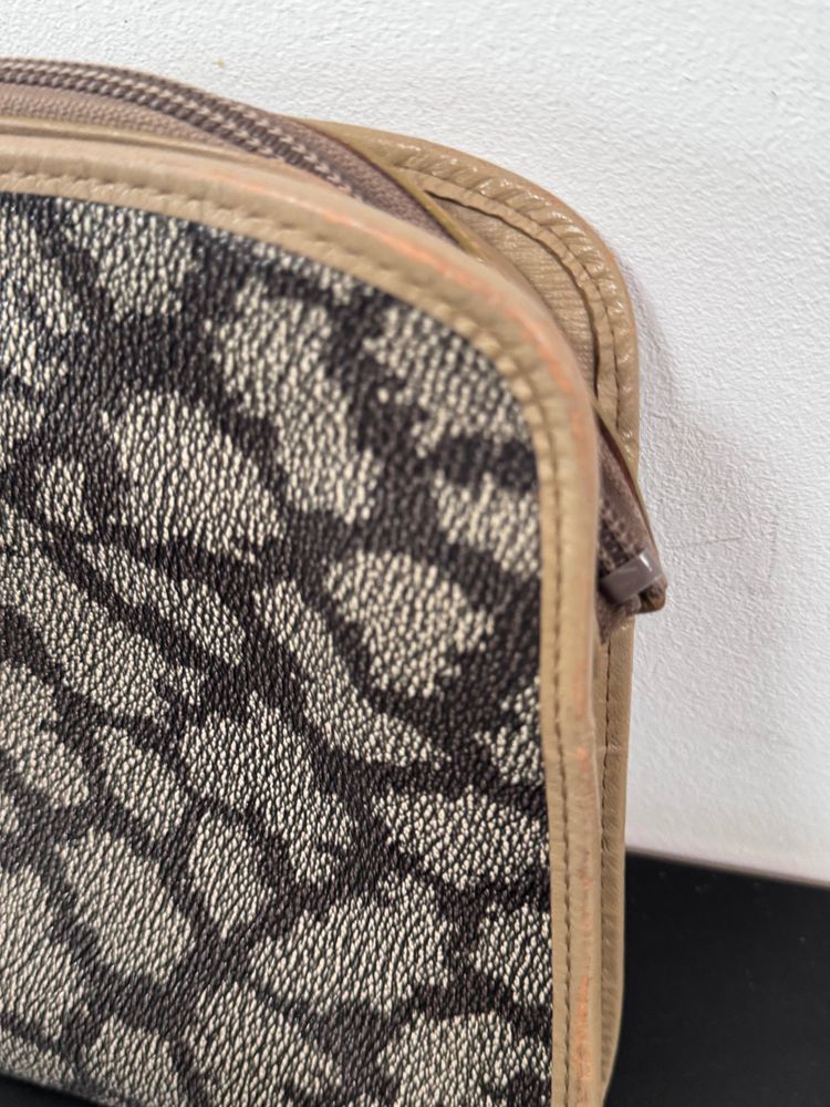 Yves Saint Laurent patterned pouch bag 6